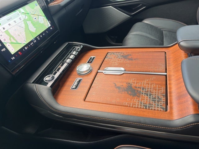 2025 Lincoln Navigator L Black Label 4WD | Special Edition Package