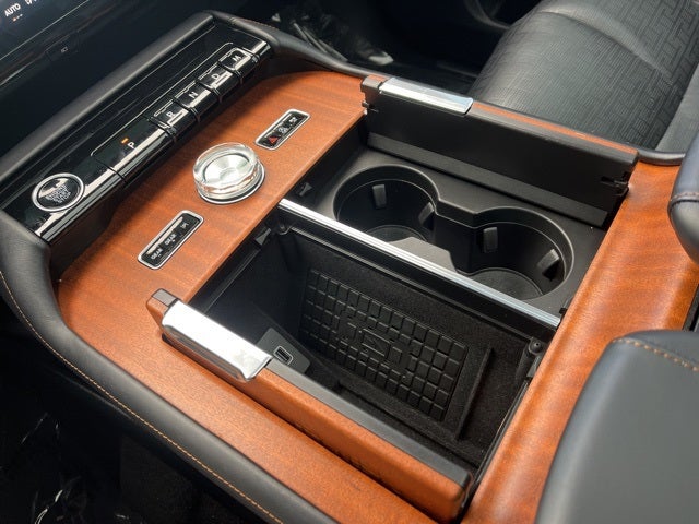 2025 Lincoln Navigator L Black Label 4WD | Special Edition Package