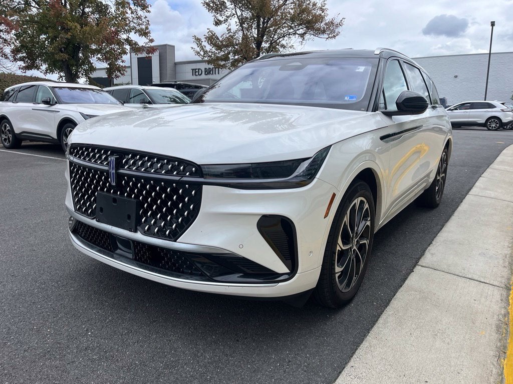 2024 Lincoln Nautilus Reserve II AWD | Pano Roof | 360 Cam | BLIS | Remote Start