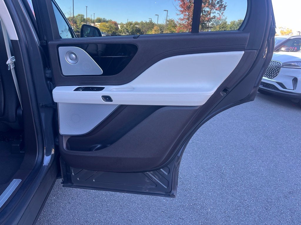 2022 Lincoln Aviator Plug-In Hybrid Black Label Grand Touring AWD | Pano Roof | HUD