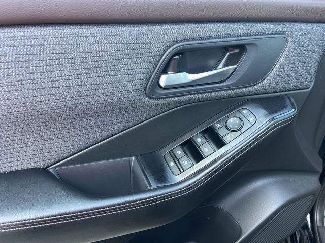 2023 Nissan Rogue SV | BLIS | CarPlay/Android Auto | Remote Start