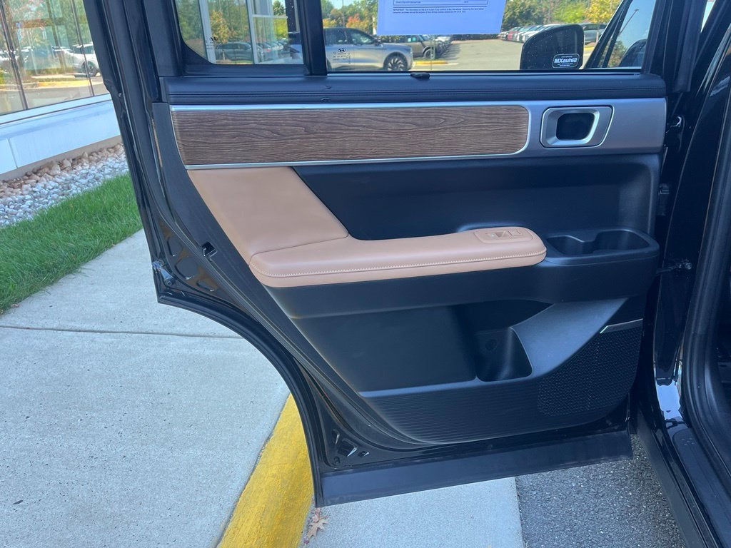 2025 Hyundai Santa Fe Limited AWD | Moonroof | BLIS | Remote Start | LKAS