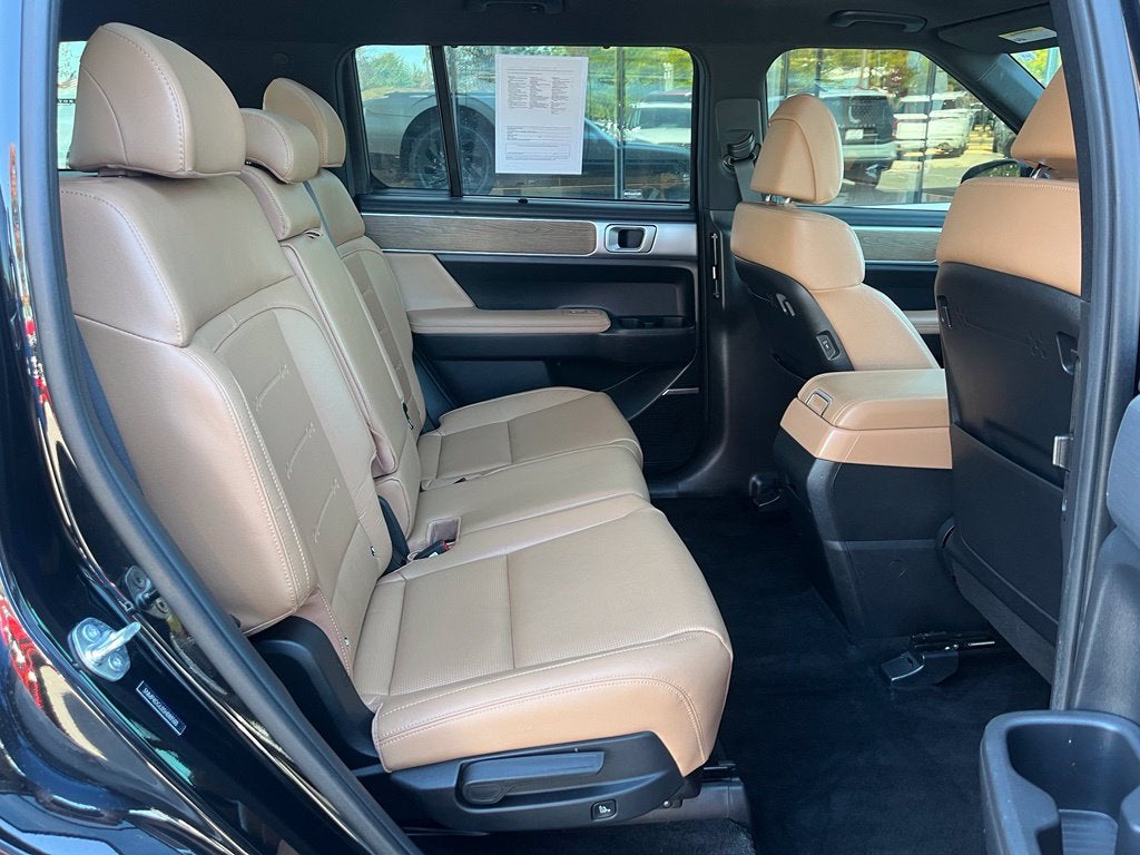 2025 Hyundai Santa Fe Limited AWD | Moonroof | BLIS | Remote Start | LKAS