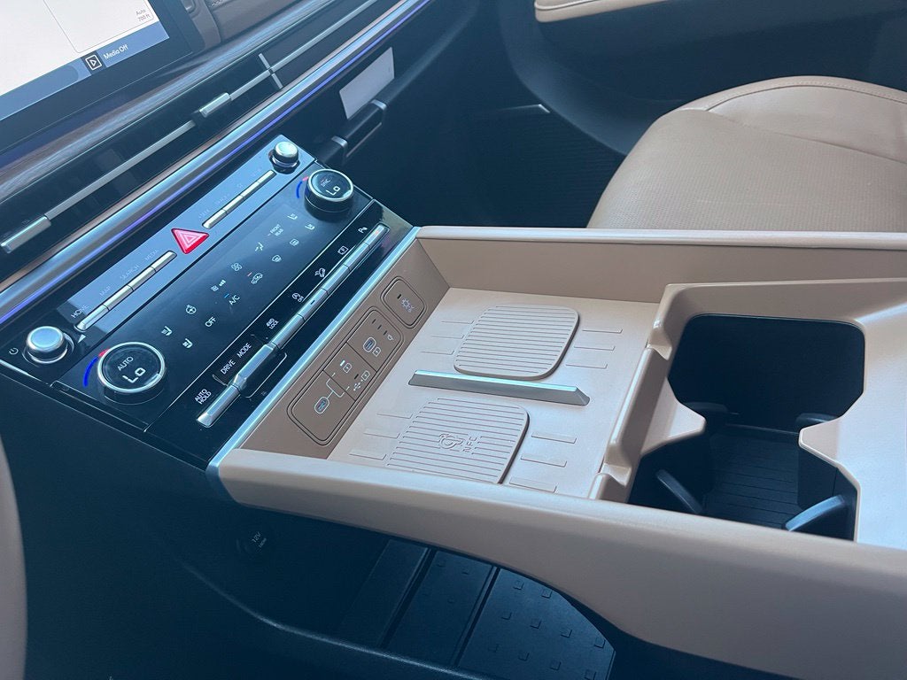 2025 Hyundai Santa Fe Limited AWD | Moonroof | BLIS | Remote Start | LKAS