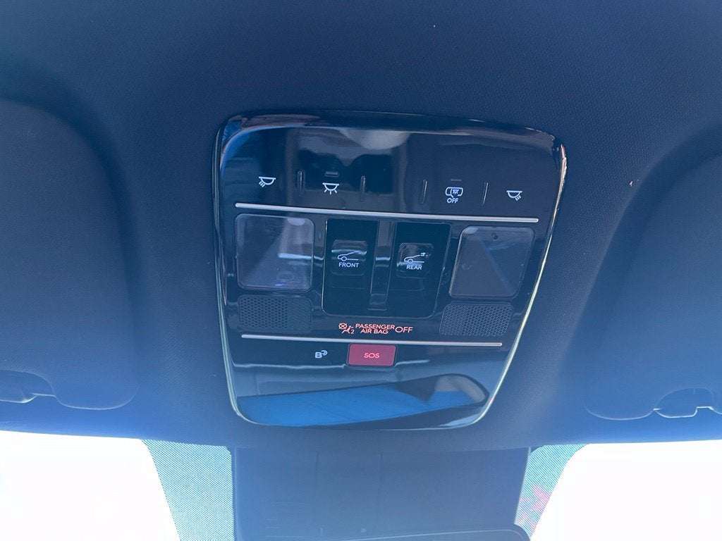 2025 Hyundai Santa Fe Limited AWD | Moonroof | BLIS | Remote Start | LKAS