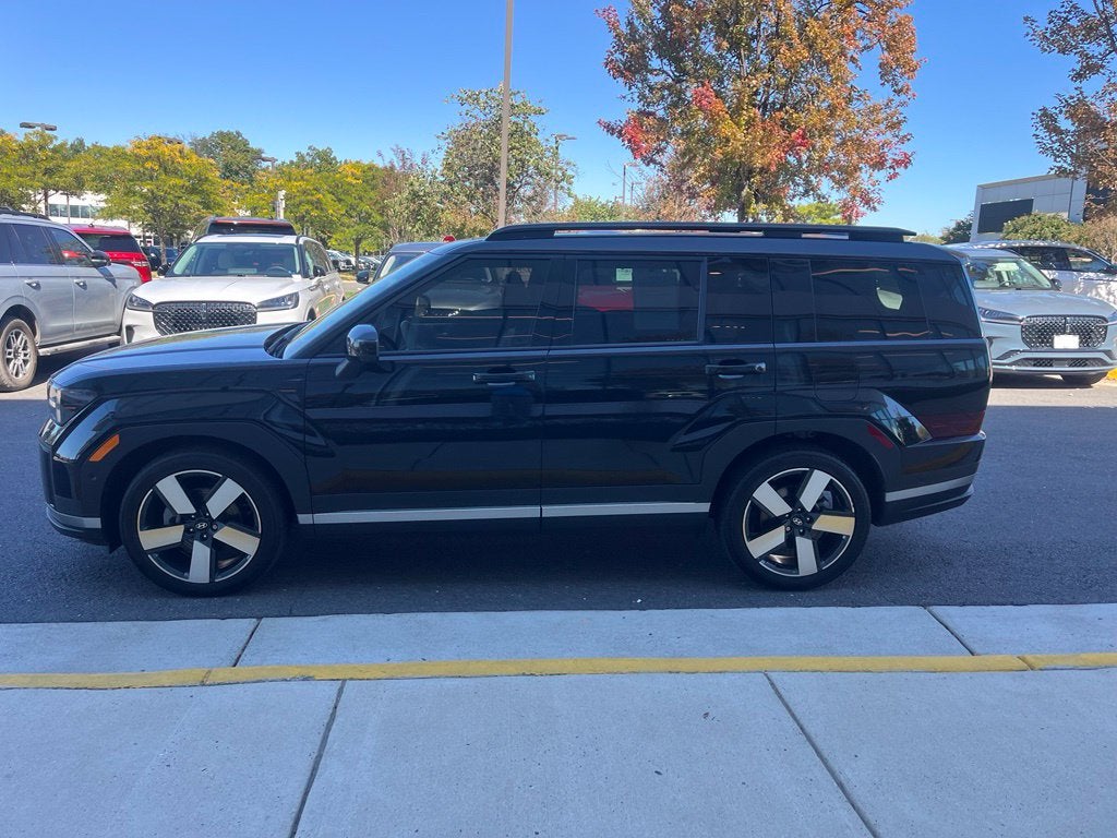 2025 Hyundai Santa Fe Limited AWD | Moonroof | BLIS | Remote Start | LKAS