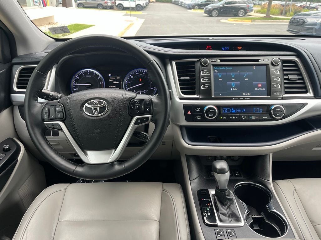 2018 Toyota Highlander XLE AWD | Nav | Sunroof | BLIS | Power Liftgate