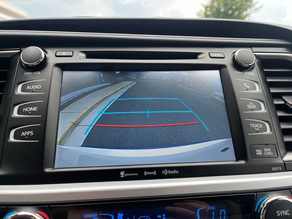 2018 Toyota Highlander XLE AWD | Nav | Sunroof | BLIS | Power Liftgate