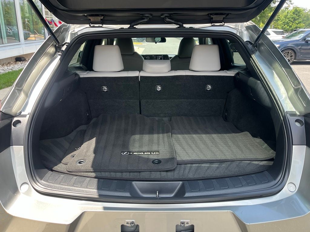 2020 Lexus UX 250h Base Hybrid AWD | Moonroof | Blind Spot Alert