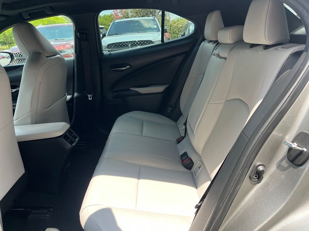 2020 Lexus UX 250h Base Hybrid AWD | Moonroof | Blind Spot Alert