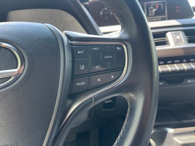 2020 Lexus UX 250h Base Hybrid AWD | Moonroof | Blind Spot Alert