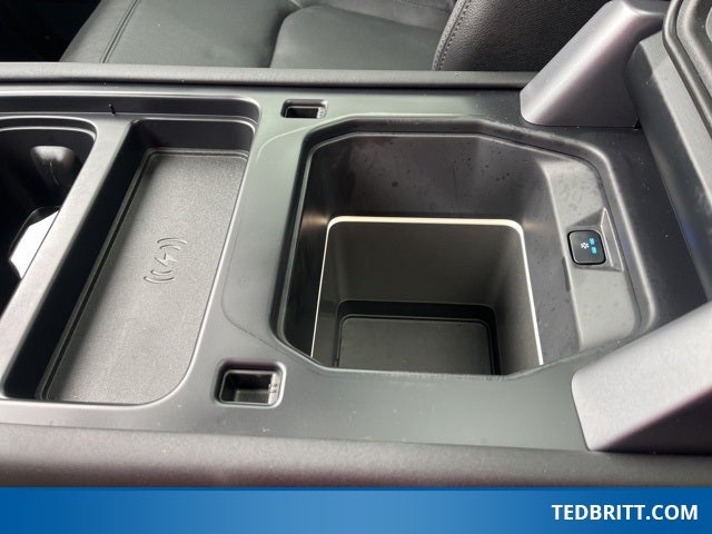 2024 Land Rover Defender 110 SE 500PS 4WD