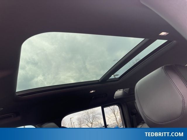 2024 Land Rover Defender 110 SE 500PS 4WD