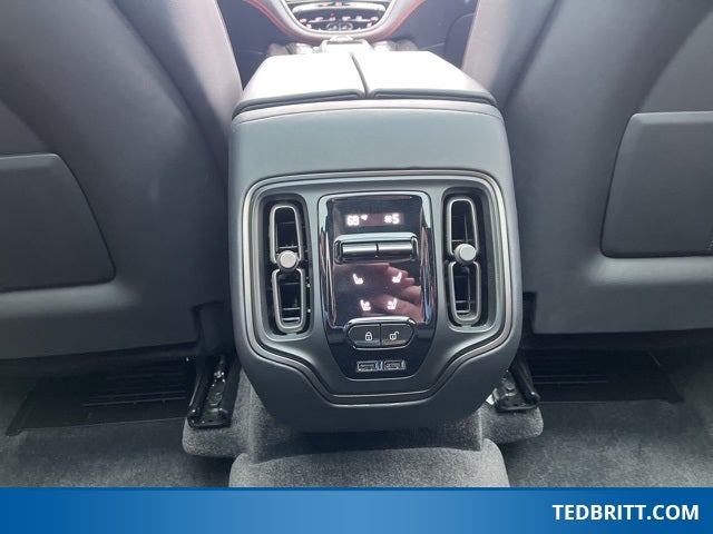 2024 Aston Martin DBX 707