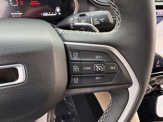 2023 Jeep Grand Cherokee L Limited | Pano Sunroof | Heated Seats | Wireless CarPlay