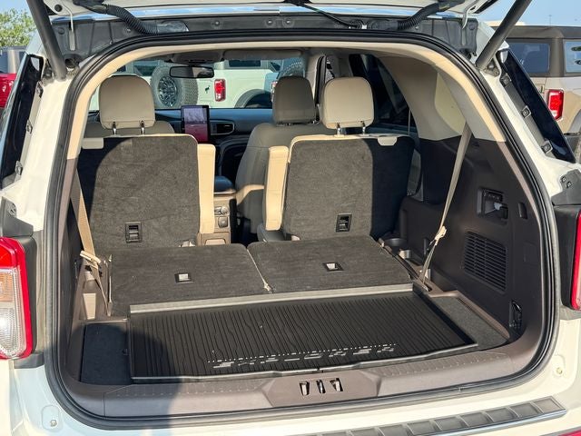 2022 Ford Explorer Platinum | Pano Sunroof | Tow Pkg | 3.0 V6 EcoBoost