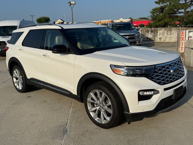 2022 Ford Explorer Platinum | Pano Sunroof | Tow Pkg | 3.0 V6 EcoBoost