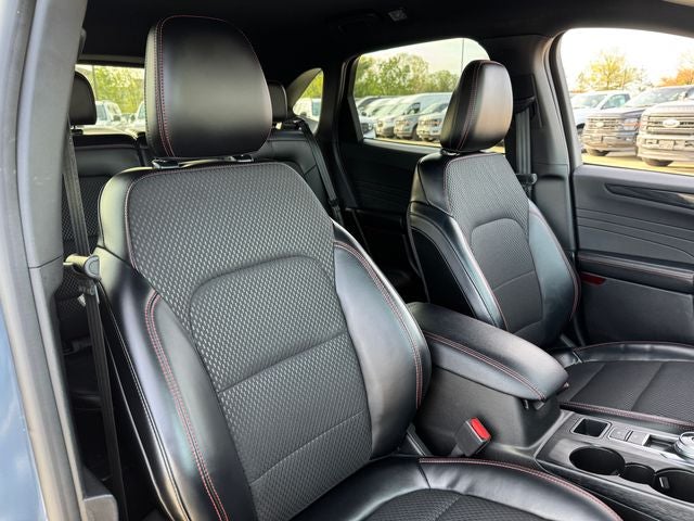 2024 Ford Escape ST-Line | Tech Pkg. | Adaptive Speed Control | BLIS