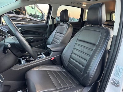 2019 Ford Escape Titanium | 4WD | Pano Roof | Tow Pkg