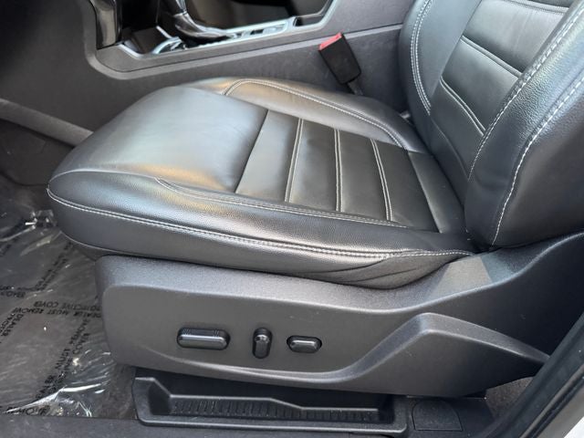 2019 Ford Escape Titanium | 4WD | Pano Roof | Tow Pkg
