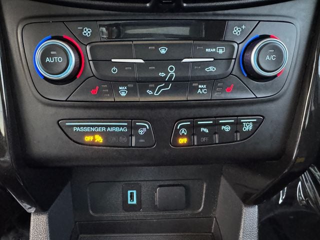 2019 Ford Escape Titanium | 4WD | Pano Roof | Tow Pkg