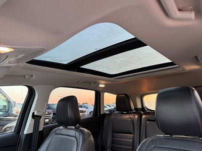 2019 Ford Escape Titanium | 4WD | Pano Roof | Tow Pkg
