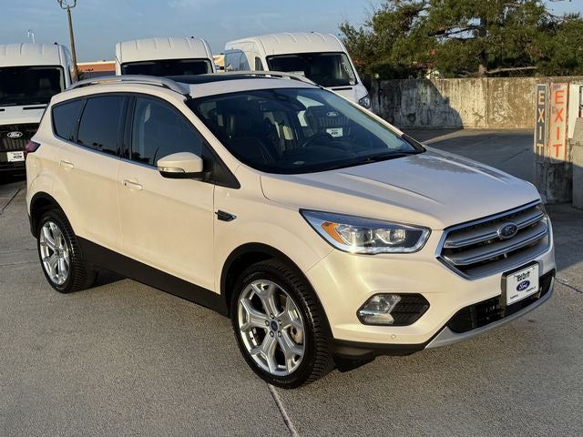 2019 Ford Escape Titanium | 4WD | Pano Roof | Tow Pkg