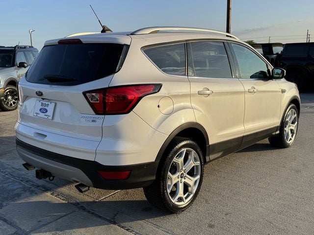 2019 Ford Escape Titanium | 4WD | Pano Roof | Tow Pkg