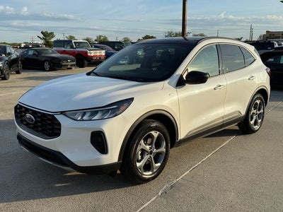2026 Ford Escape ST-Line | Pano Sunroof | Tech Pkg | Remote Start