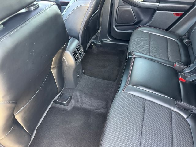 2025 Ford Escape ST-Line | Tech Pkg. | Cold Weather Pkg. | AWD