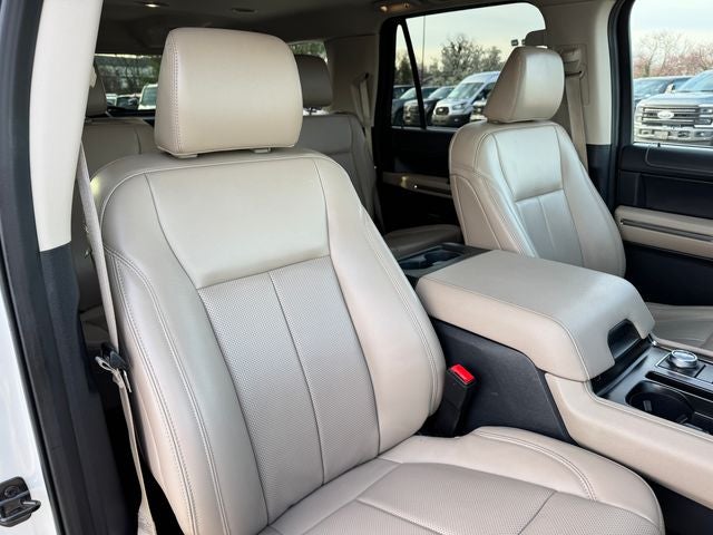 2022 Ford Expedition Max XLT | Pano Roof | Wireless CarPlay | 4WD