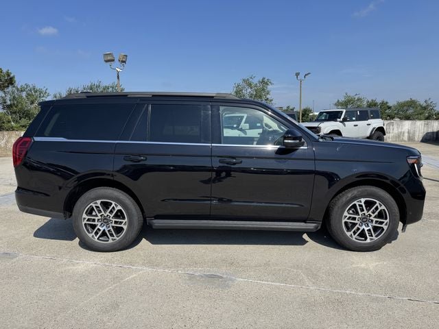 2025 Ford Expedition Active | Pano Sunroof | Heated Seats | Blue Cruise