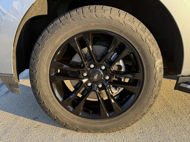 2023 Ford Expedition XLT | Pano Roof