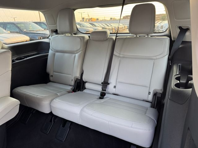 2025 Ford Expedition Platinum | Clean One Owner Carfax | Drivers Package | 4WD