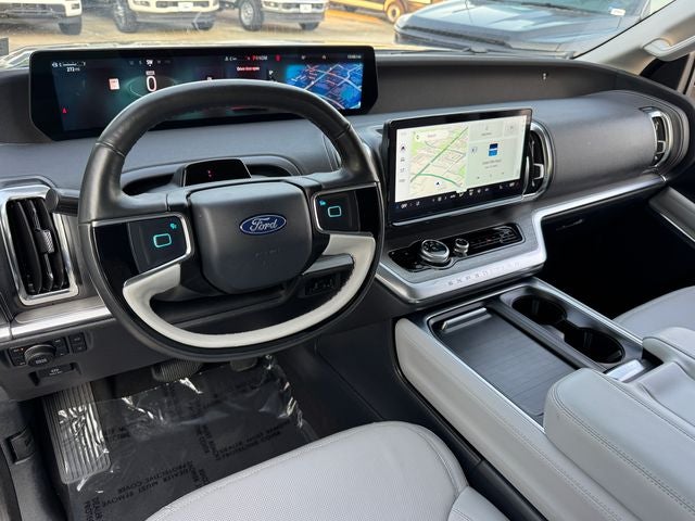 2025 Ford Expedition Platinum | Clean One Owner Carfax | Drivers Package | 4WD
