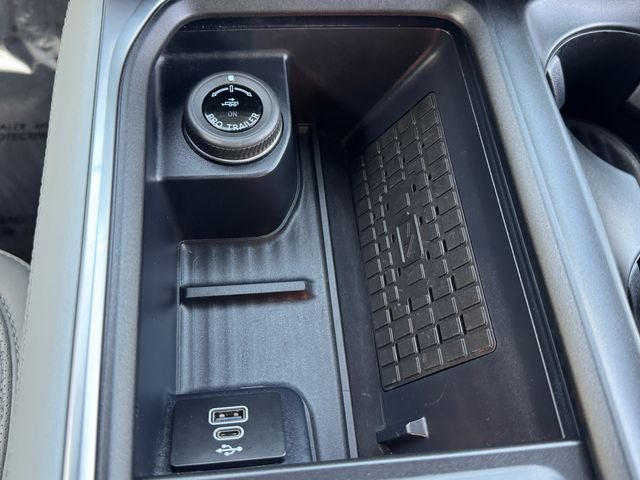 2025 Ford Expedition Platinum | Clean One Owner Carfax | Drivers Package | 4WD