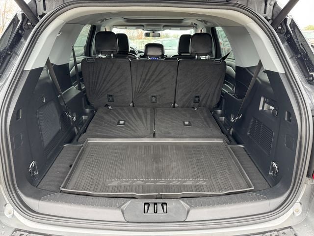 2023 Ford Explorer XLT | Pano Sunroof | 4WD | Tech Pkg