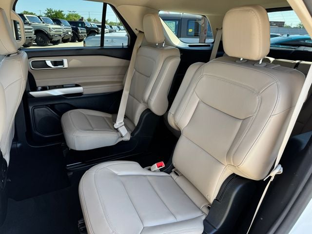 2023 Ford Explorer XLT | Remote Start | 4WD | Apple CarPlay