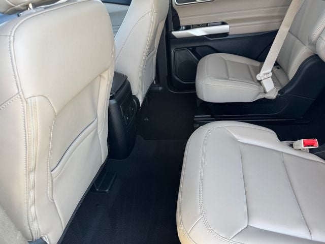 2023 Ford Explorer XLT | Remote Start | 4WD | Apple CarPlay