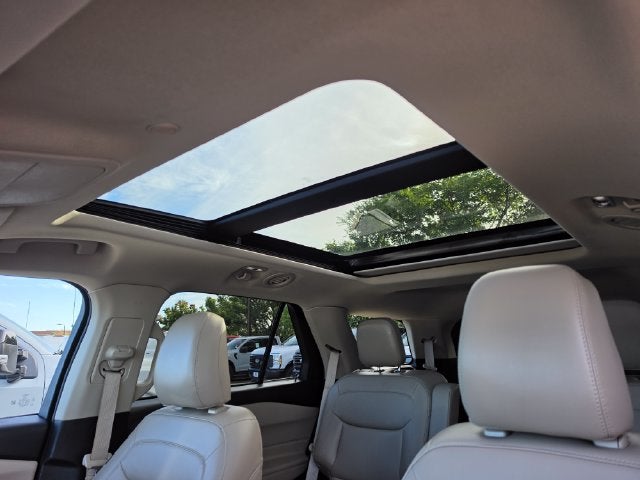 2024 Ford Explorer XLT | Pano Roof | Remote Start | 4WD