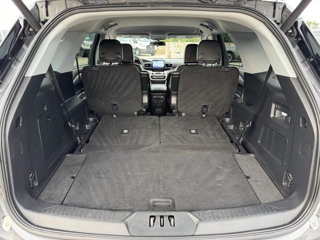 2022 Ford Explorer XLT | Co-Pilot360 Assist+ | CarPlay | 4WD