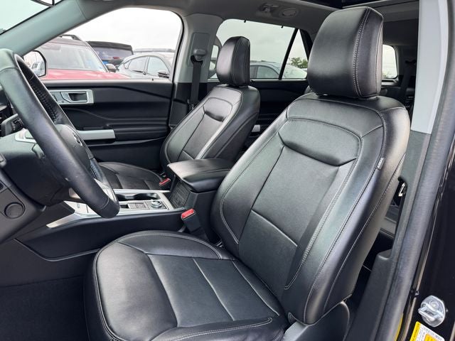 2024 Ford Explorer Limited | Pano Roof | Apple CarPlay | Nav | 4WD