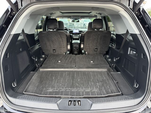 2024 Ford Explorer Limited | Pano Roof | Apple CarPlay | Nav | 4WD