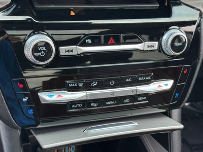 2024 Ford Explorer Limited | Pano Roof | Apple CarPlay | Nav | 4WD