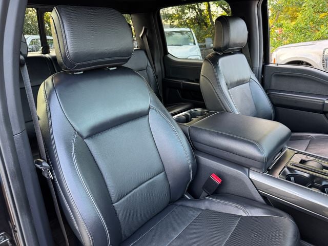 2023 Ford F-150 Lariat | Sport Pkg | Black Out Pkg | Pano Roof