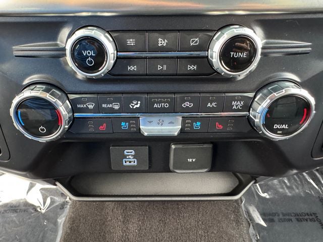 2021 Ford F-150 Lariat | Chrome Pkg | FX4 | Pro Power Onboard