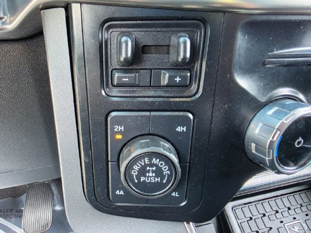 2023 Ford F-150 Lariat | Pano Roof | Power Tailgate | FX4
