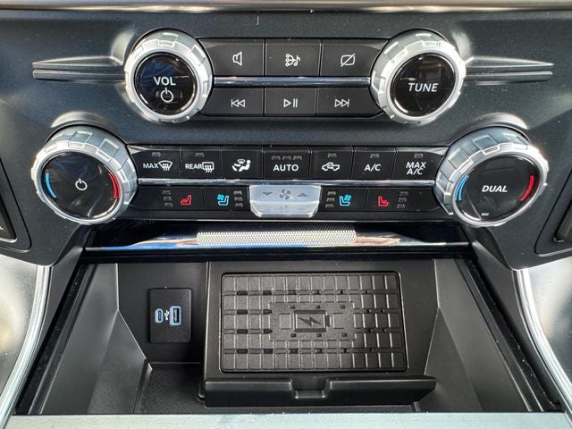 2023 Ford F-150 Raptor | Pano Roof | Carbon Fiber | Power Tailgate