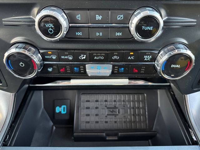 2024 Ford F-150 Lariat | Hybrid | Pano Roof | Black Pkg | 360 Camera