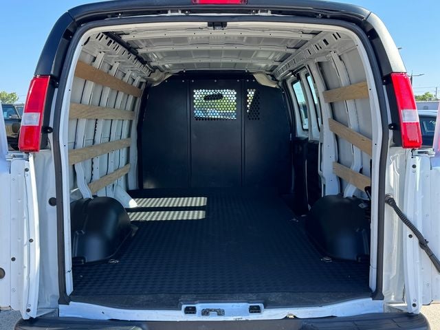 2024 GMC Savana 2500 Work Van